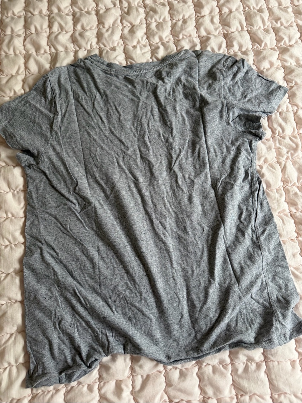 Levi's Women's Gray Tee with Navy and Red Logo - Picture 3 of 5